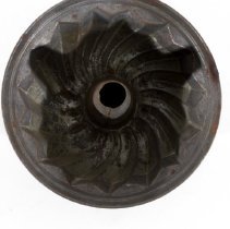 Spiral tin bundt pan - Top